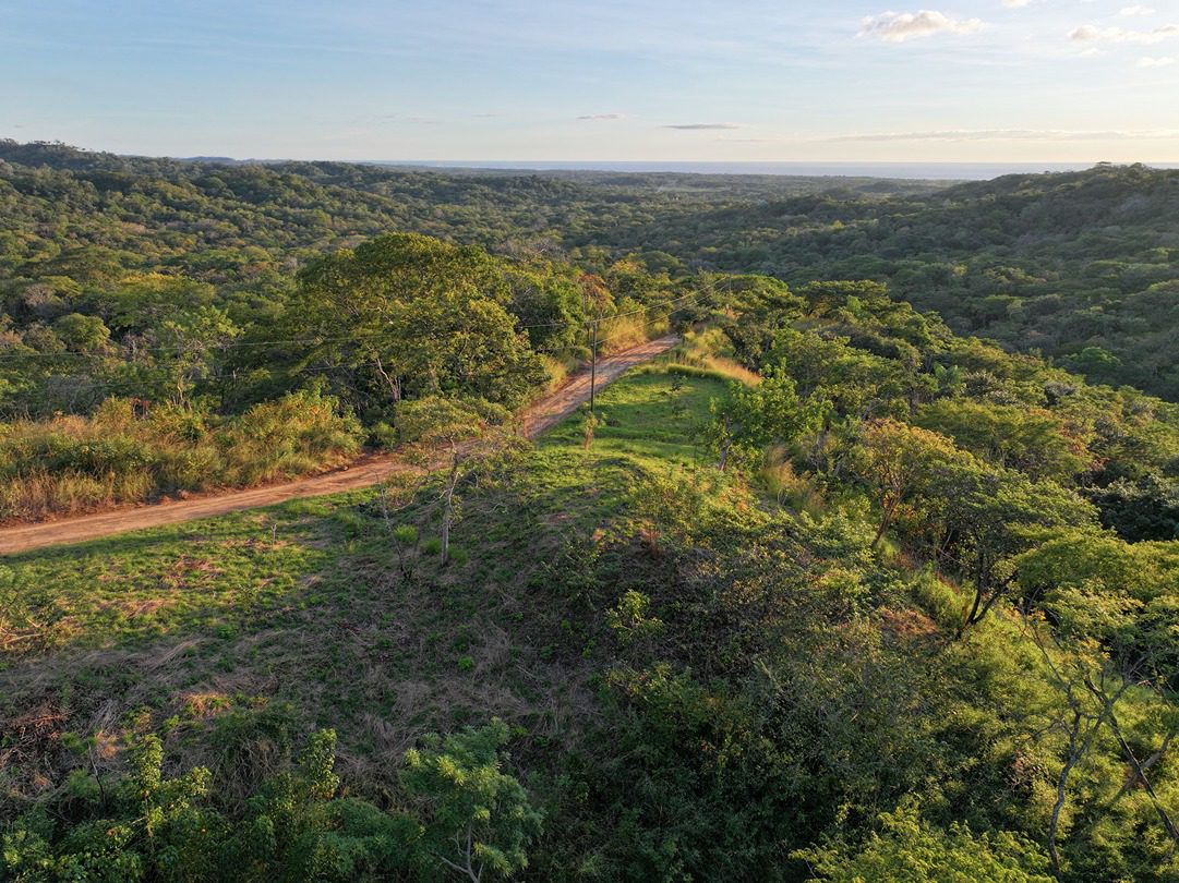 Ocean-View Lot with Water Letter Near Playa Negra